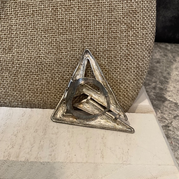 Vintage Silver Triangular Scarf Clip - Picture 3 of 3